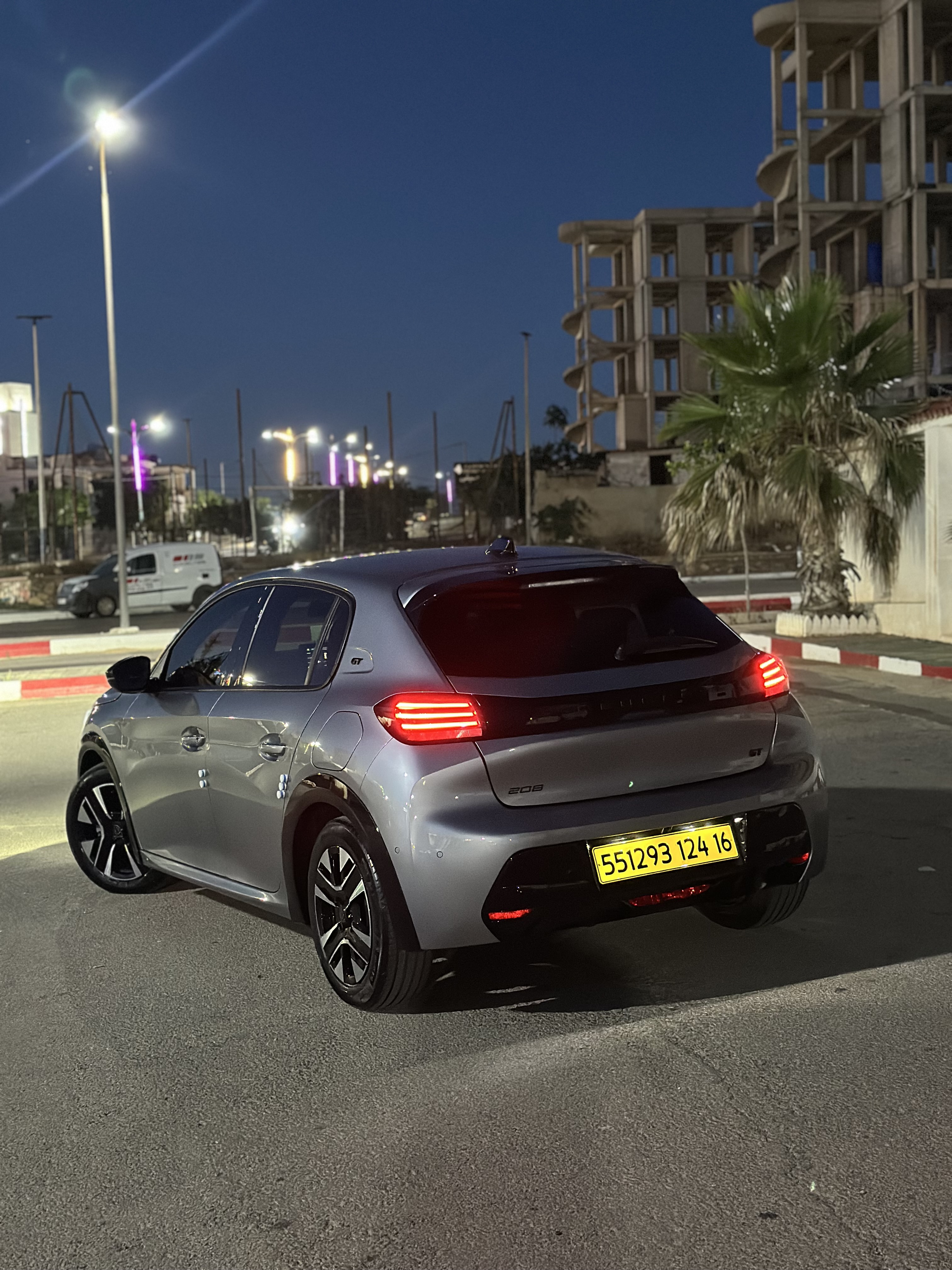 Peugeot 208 aller 2024 – photo 1